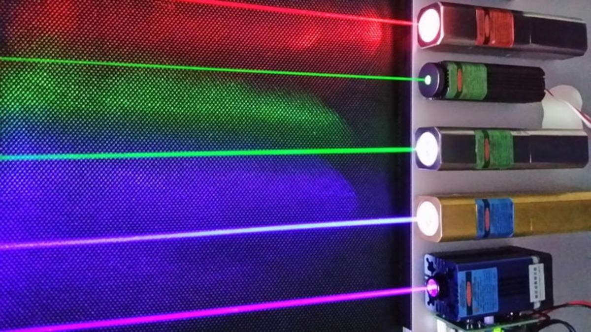 Bilim İnsanları Tek Bir Lazerden Geniş Bir Renk Yelpazesi Oluşturdu