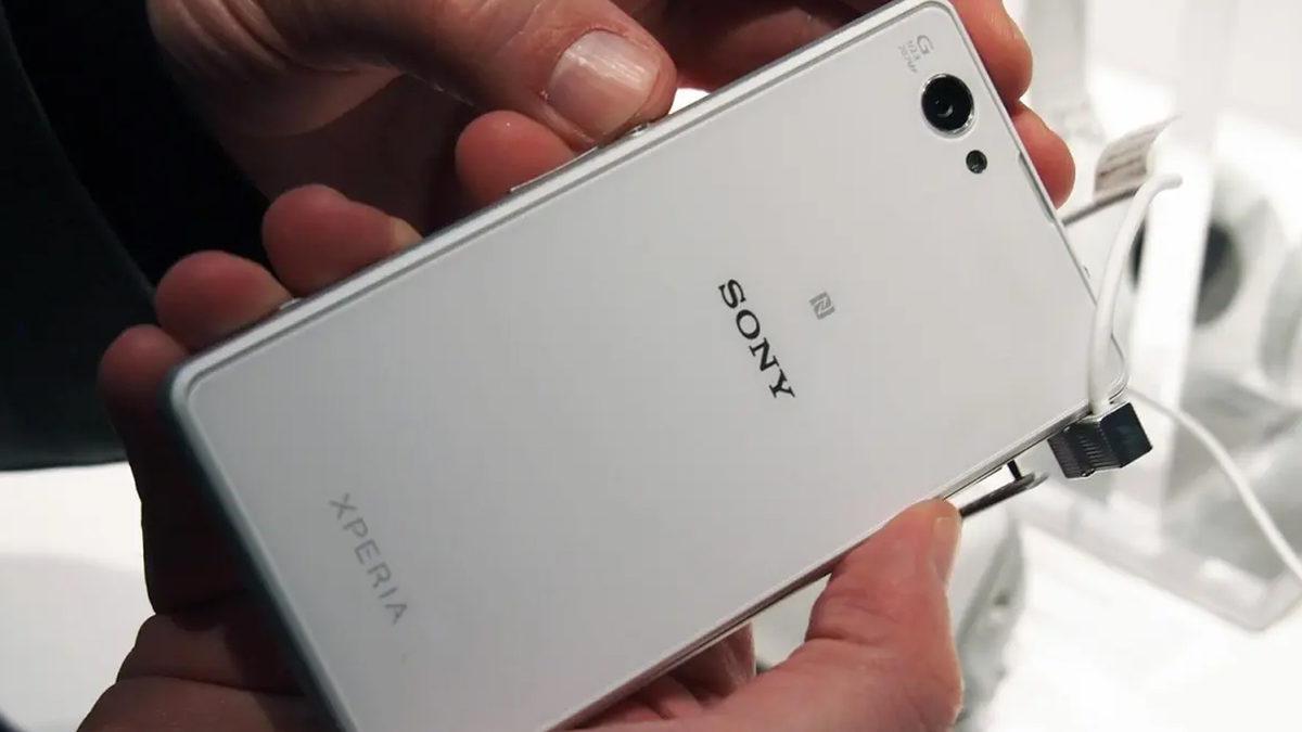 Bir Dönem Su Geçirmez Olmasıyla Öne Çıkan Telefon Sony Xperia Z1’in Şimdi Kulaklara Şaka Gibi Gelen Özellikleri