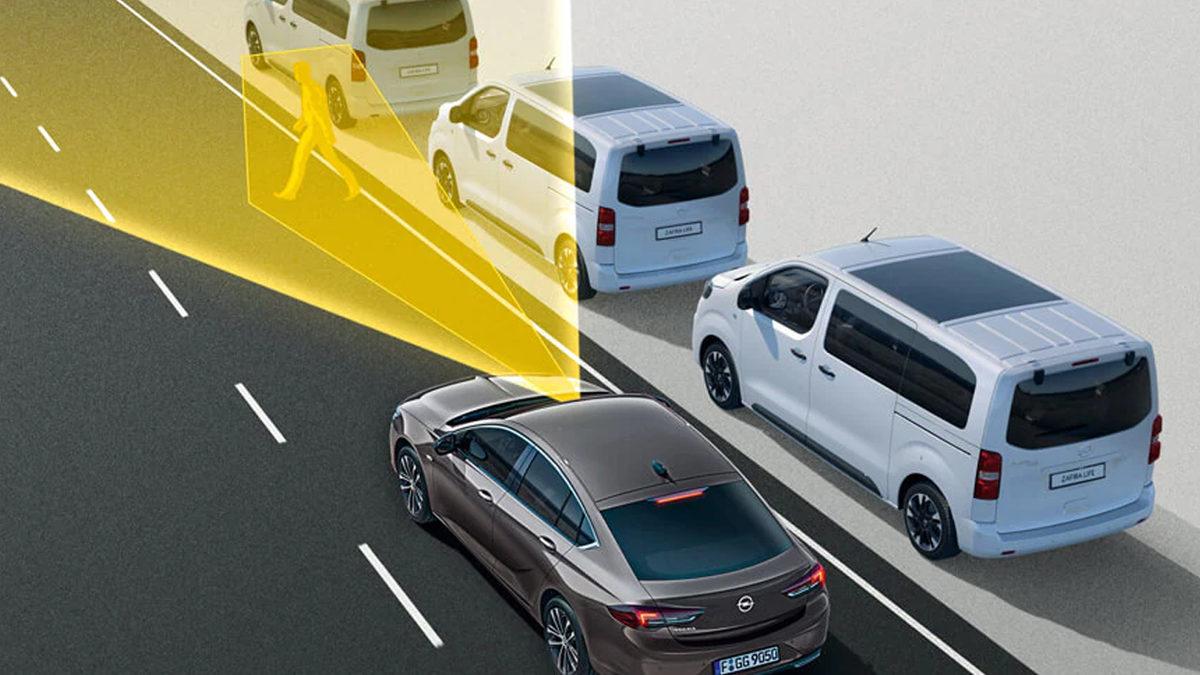 Yeni Opel Insignia Dikkat Çeken Özellikleri ve Fiyat Listesi