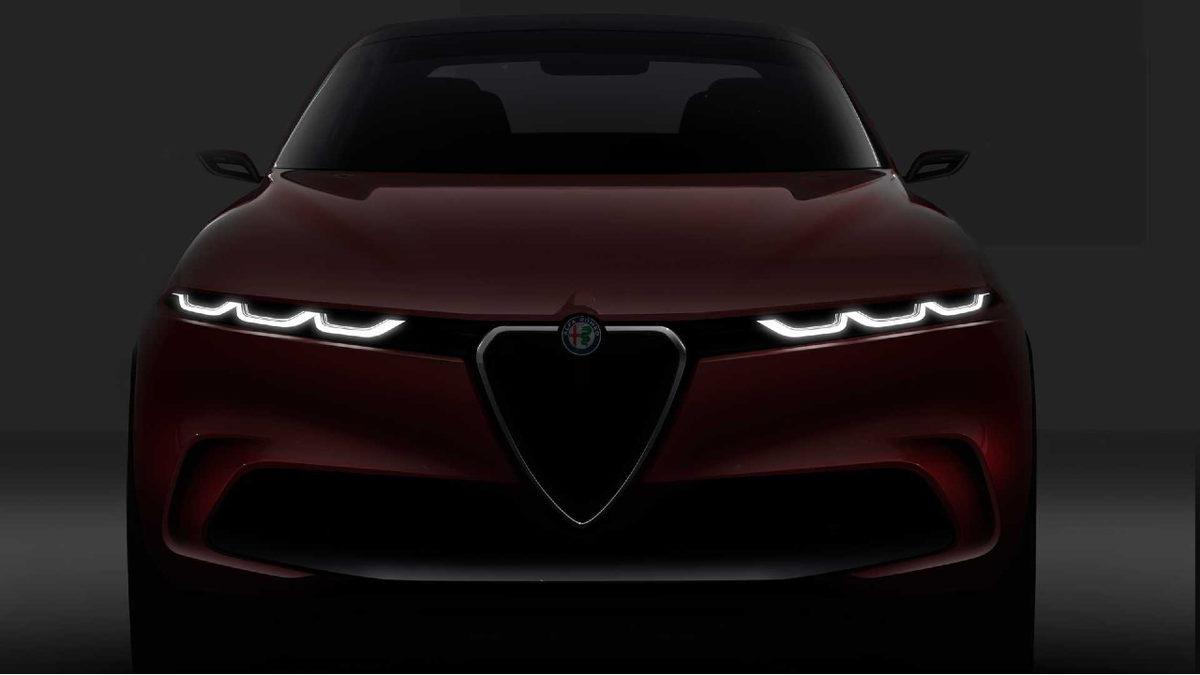 İtalyan Otomobil Devi Alfa Romeo, Gelecek Modellerinde Olabildiğince Az Ekran Olmasını Planlıyor