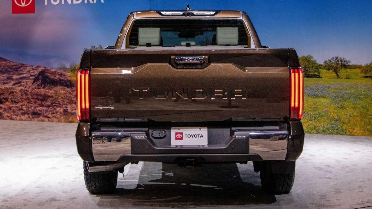 Devasa Izgara Tasarımıyla BMW’yi Kıskandıran Toyota Tundra Tanıtıldı