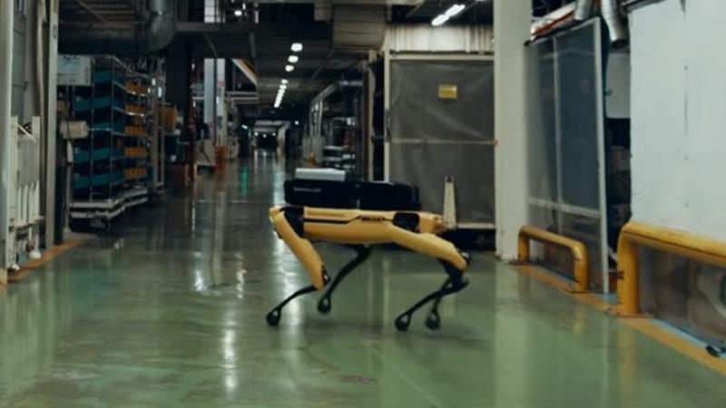 Büyümüş de Güvenlikçi Olmuş: Hyundai, Ünlü Robot Spot’u Bir Güvenlik Görevlisi Olarak Çalıştırmaya Başladı (Video)