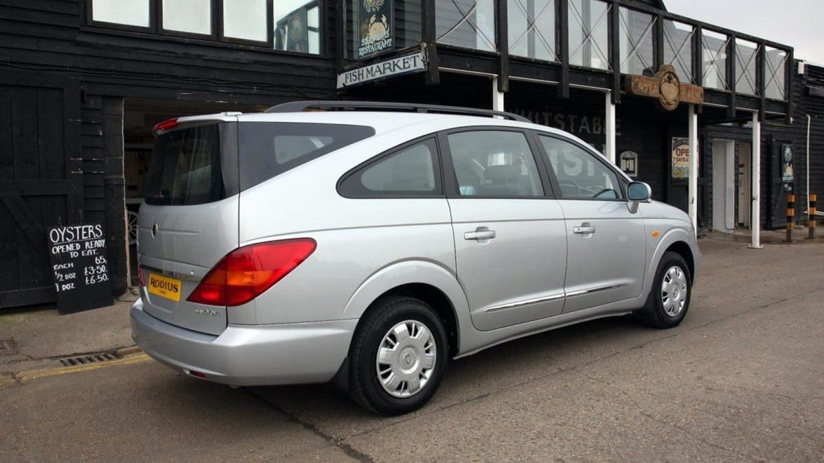 Beyninin Estetikten Sorumlu Bölgesini Yitirmiş Kişilerin Tasarlamış Olabileceği 13 Araba