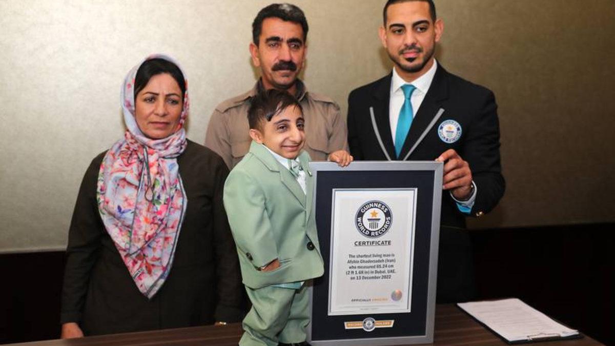 ’Dünyanın En Kısa Erkeği’ Unvanı El Değiştirdi: Rekorun Yeni Sahibi, Sadece 65 Santimetre Boyunda!