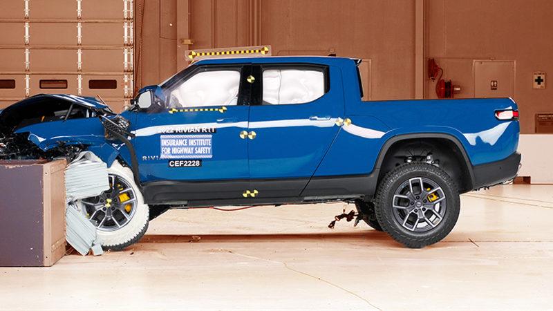 Elektrikli Kamyonet Rivian R1T, IIHS’den ‘En Güvenli Seçim’ Unvanını Almayı Başardı