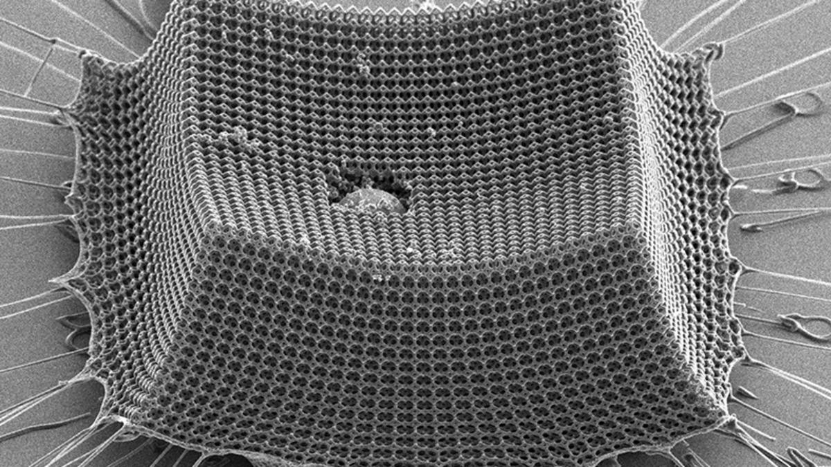 Saniyede 1,5 km Hızla İlerleyen Nesnelerle Çarpışmaya Dayanıklı Yeni Bir Materyal Üretildi