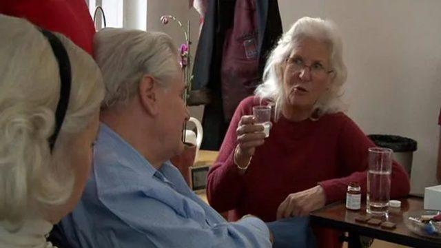 İsviçre’de Ötanazi ile Hayatına Son Veren Adamın İnsanda Şok Etkisi Yaratan Son Dakikaları [Video]