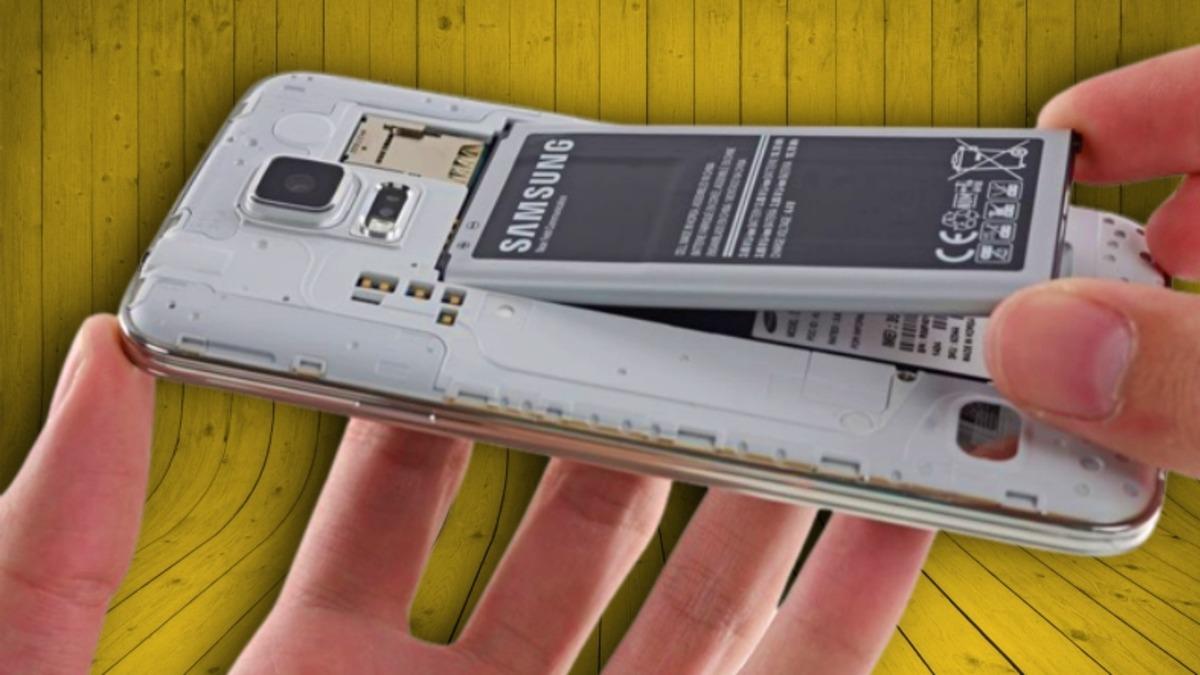 Telefon Bataryalarının Eskisi Gibi Değiştirilebilir Olmasını Zorunlu Kılan Düzenleme Kabul Edildi