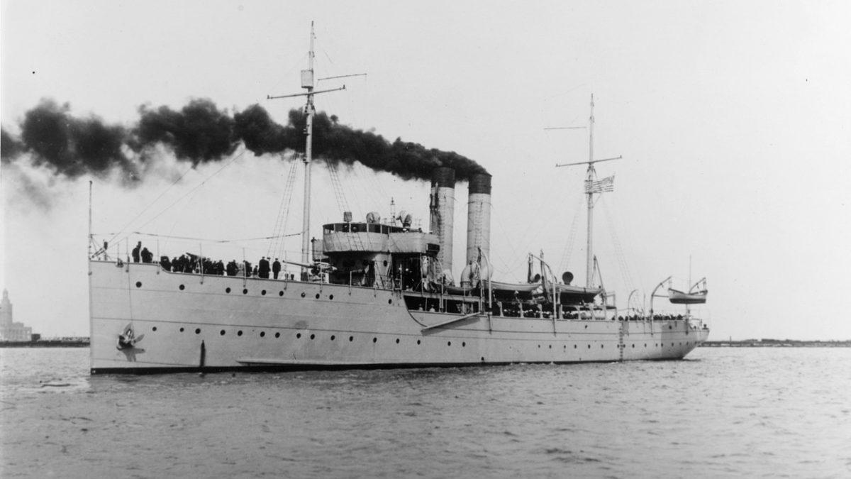 Mühendislik Hataları Nedeniyle 844 Kişinin Sulara Gömüldüğü Eastland Gemi Faciası