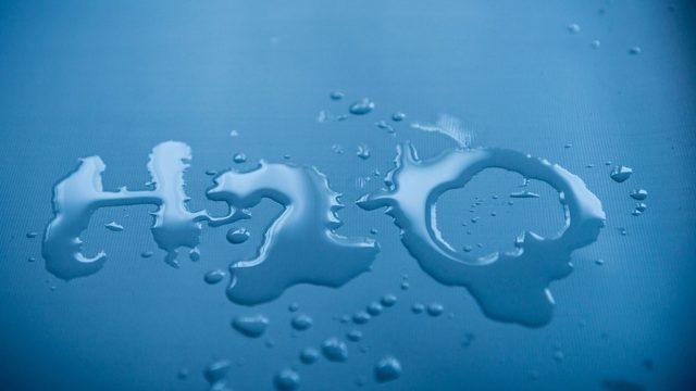 Yaz Kızım Suyunu Kendi Getirecek: Neden Oksijenle Hidrojeni Birleştirerek Su Üretemiyoruz?