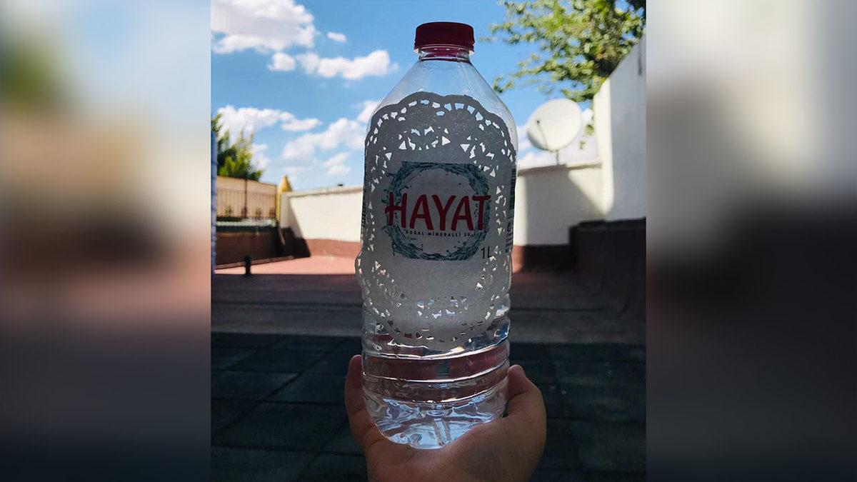 Devir Abartı Devri: Sosyal Medyada Paylaşılan Bu Yemek Sunumlarını ve Ev Dekorlarını Görünce Başkası Adına Utanacaksınız!