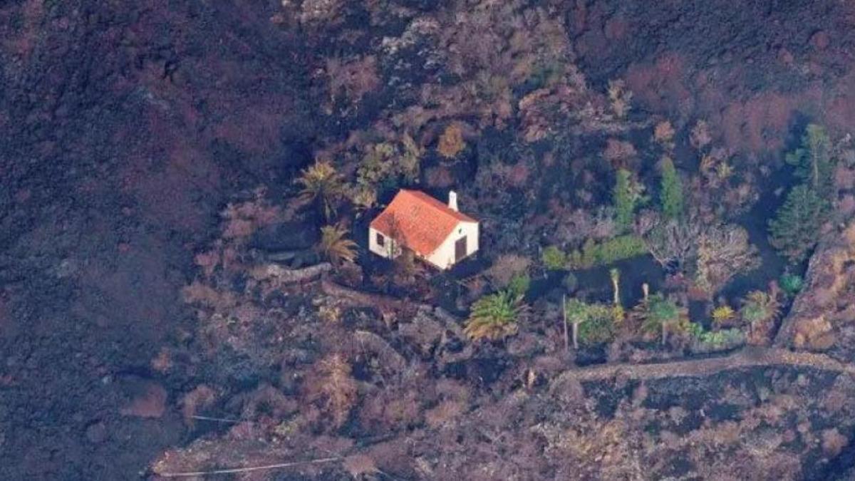 Hayattaki Tüm Şansını Kullanmış: İspanya’daki Volkan Patlamasından Mucizevi Şekilde Kurtulan Ev