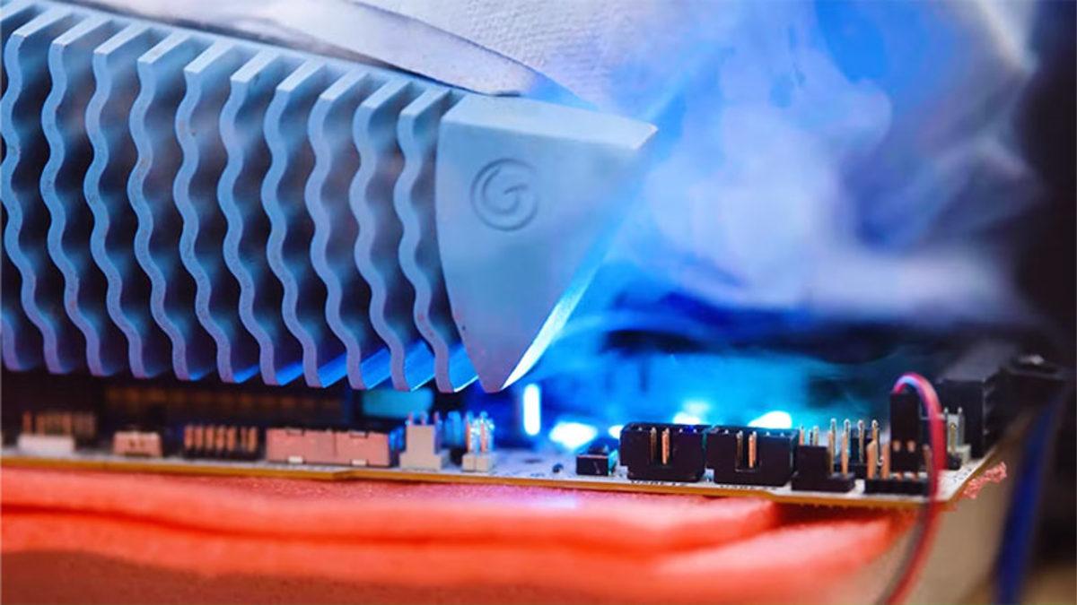 Intel’in “Canavar Gibi” İşlemcisi i9-13900K Kendi Rekorunu Kırdı: Tam 9 GHz Hıza Ulaştı