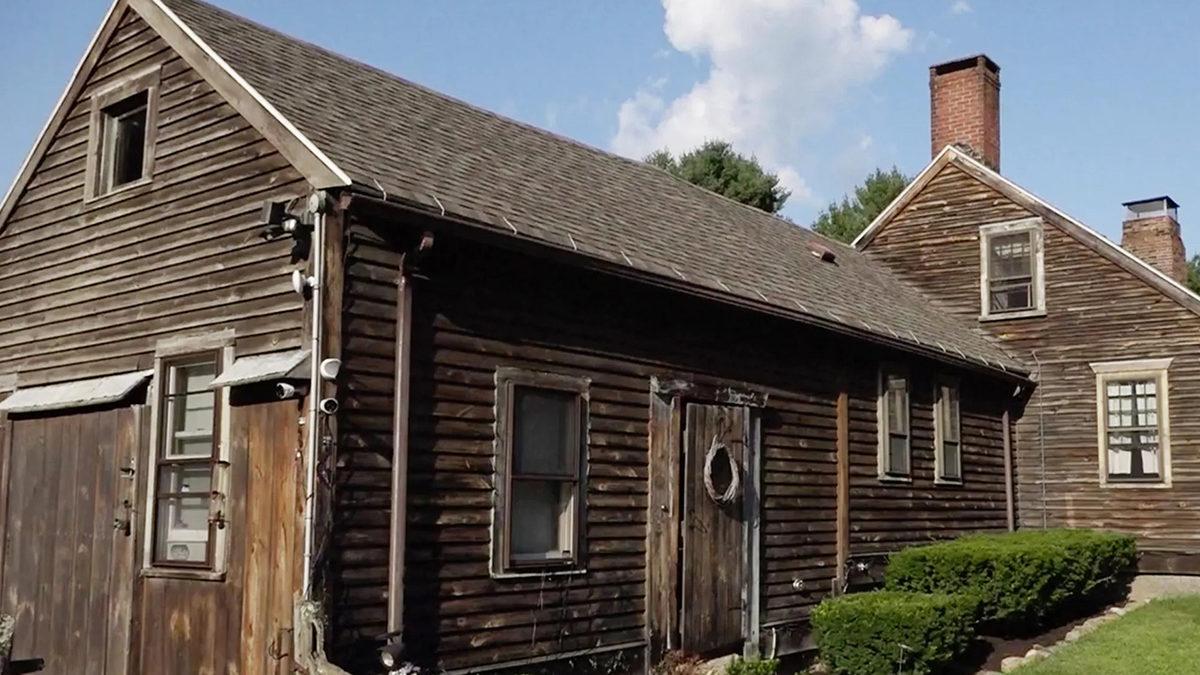 Hayalet Kovalarsa Metroya Koşarak 7 Dakika: Korku Seansı’nın Çekildiği Ev Satışa Açıldı