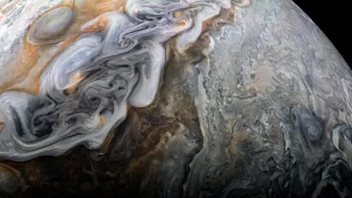10 Yıldır Görevde Olan Juno Aracının Yakaladığı En Çarpıcı Jüpiter Görüntüleri