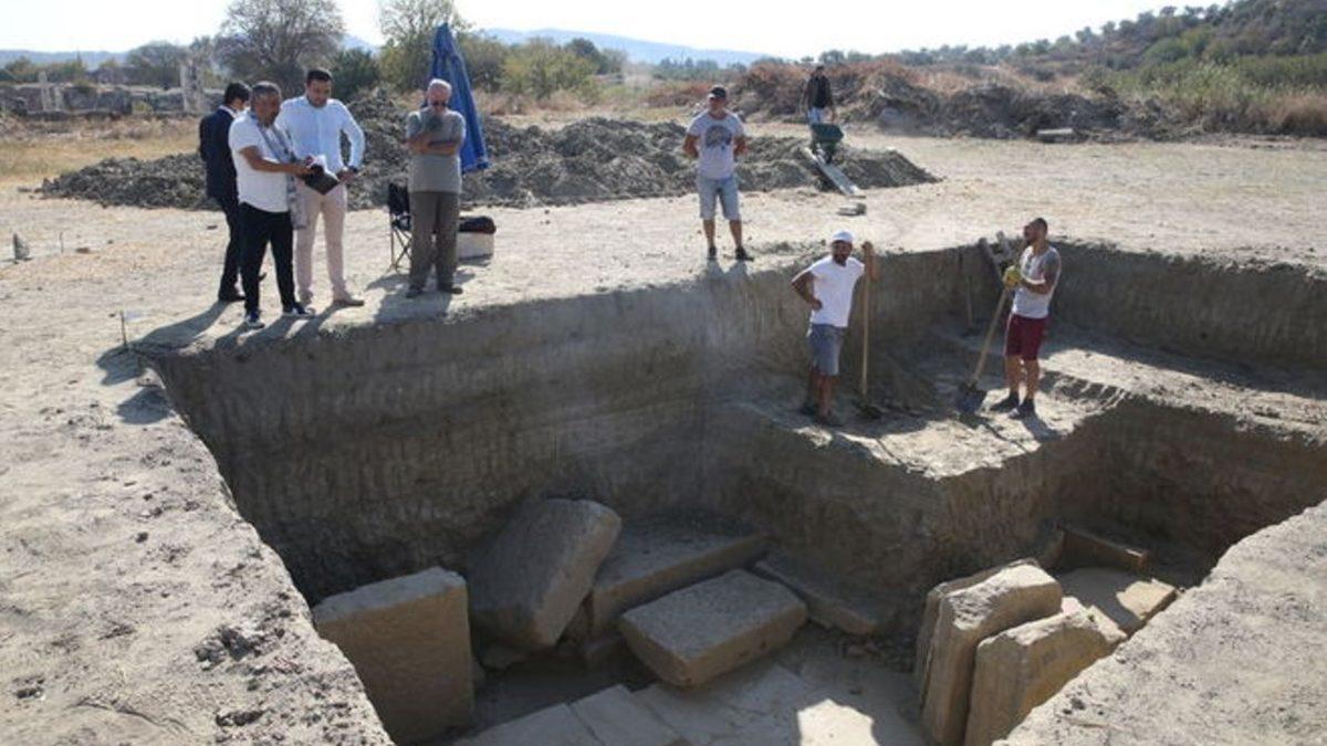 Dünyaca Ünlü Zeus Tapınağı’nın Giriş Kapısına Aydın’da Ulaşıldı
