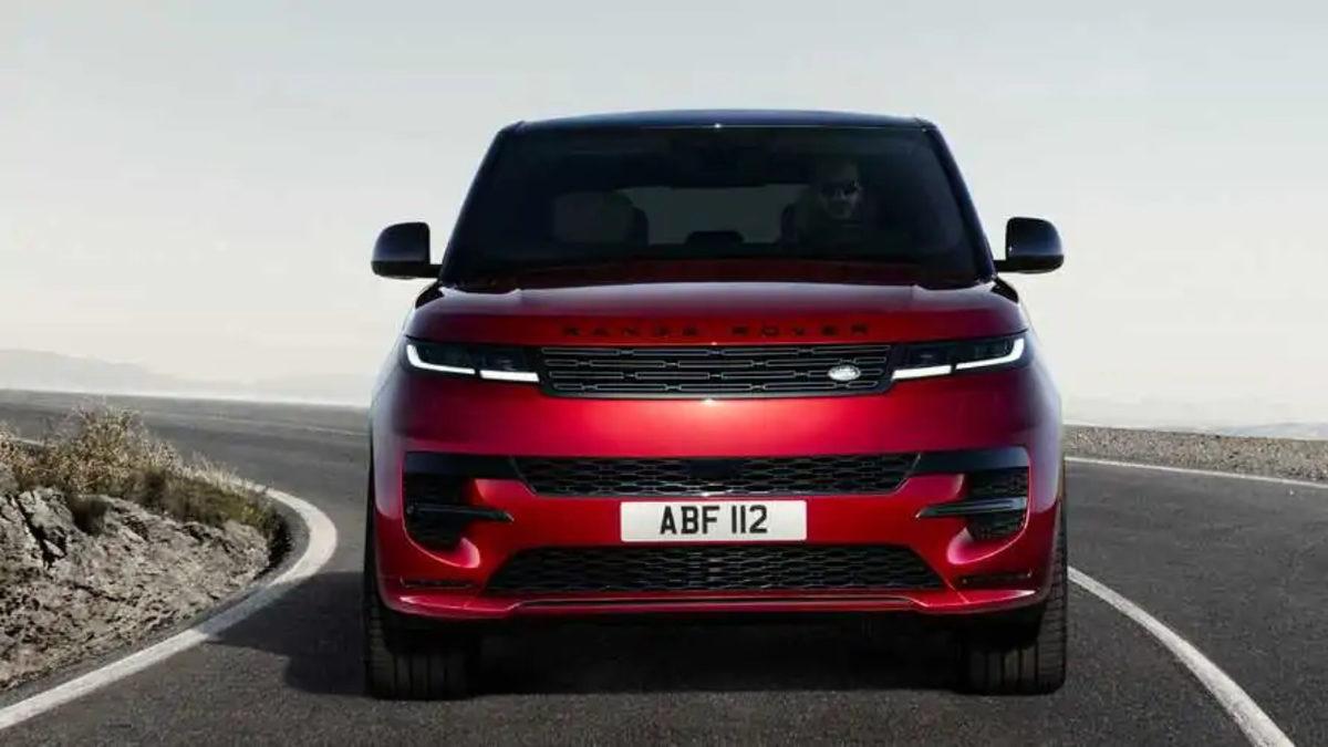 500 Beygirden Fazla Güce Sahip V8 Motorlu Yeni Range Rover’lar Drag Yarışında Karşı Karşıya Geldi: İşte Kazanan Model!