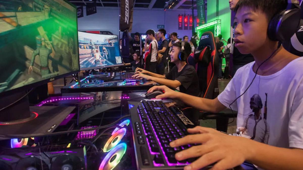 Çin, 16 Yaş Altı Çocukların Canlı Yayın Yapmalarını Yasakladı