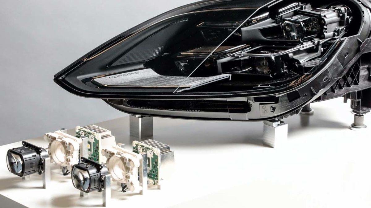 Porsche, Adeta Geceyi Gündüze Çeviren Yeni Far Teknolojisini Duyurdu: 600 Metre Uzağı Bile Aydınlatıyor!