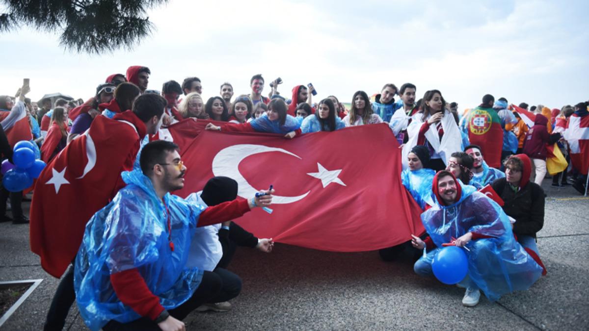 Türkiye’de Erasmus Öğrencilerine Verilen Hibede Kesinti Yapılacak: Öğrenciler Tepkili
