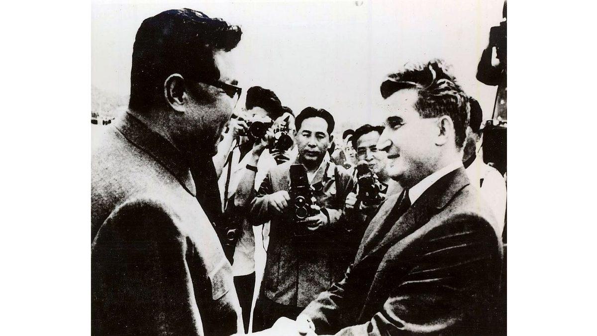 Romanya’yı Kuzey Kore’ye Çevirmeye Çalışan Nikolay Çavuşesku’nun Kurşuna Dizilerek Sonlanan Hayatı