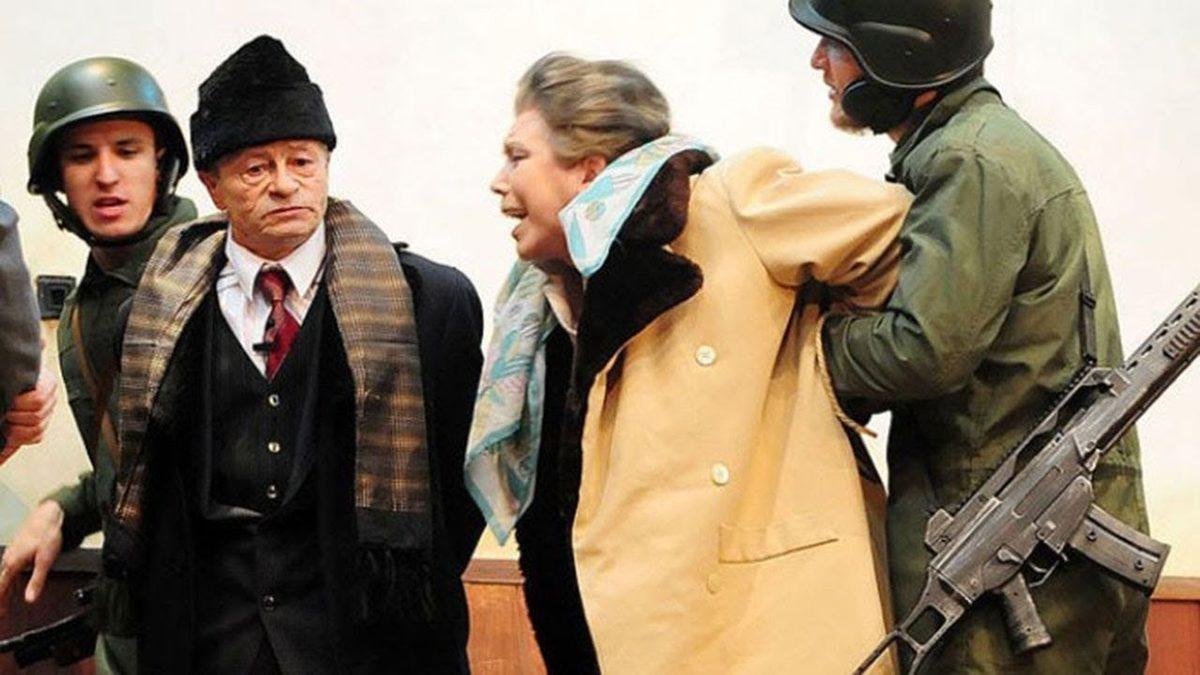 Romanya’yı Kuzey Kore’ye Çevirmeye Çalışan Nikolay Çavuşesku’nun Kurşuna Dizilerek Sonlanan Hayatı