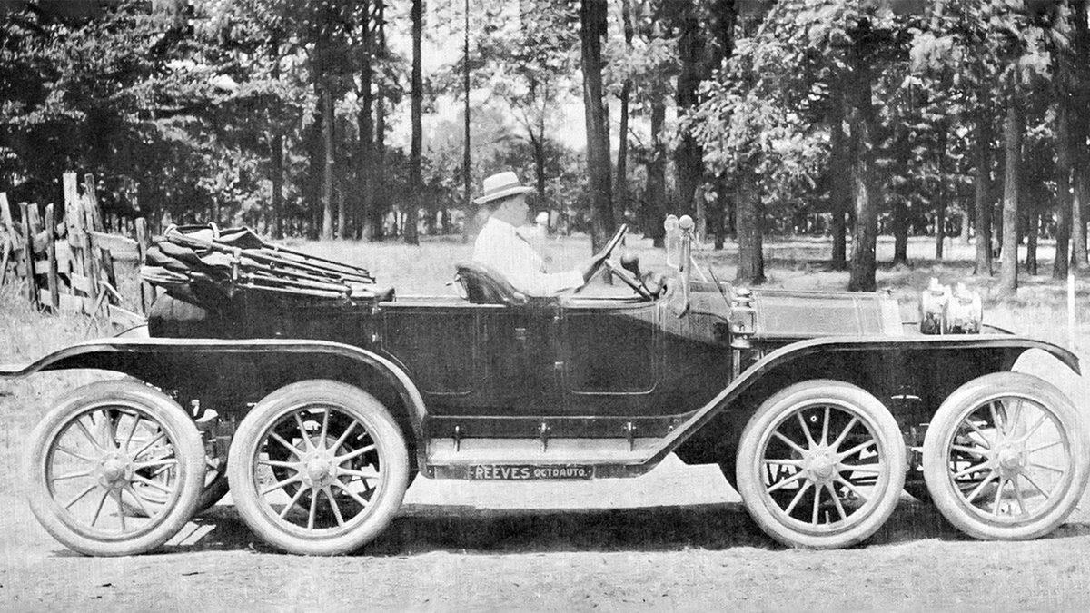 Yollarda Asla Rastlayamayacağınız Birbirinden İlginç Araçlar: Sesten Hızlısı Bile Var!