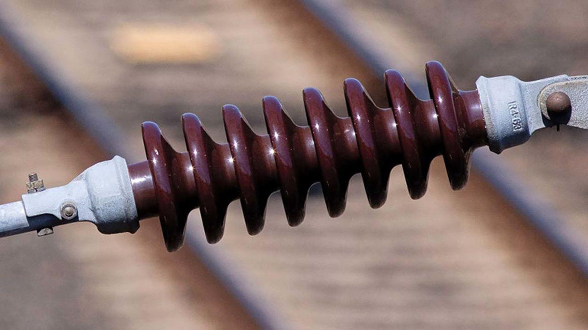 Elektrik Direklerinde Bulunan Bu Makarna Benzeri Şeyler Ne İşe Yarıyor?