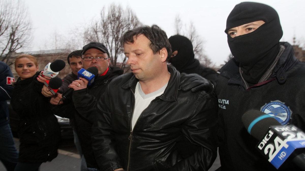 Tek Satır Kod Bilmeden Dünyaları Hackleyen, Sosyal Mühendisliğin Atası Hacker Guccifer’in Hikayesi