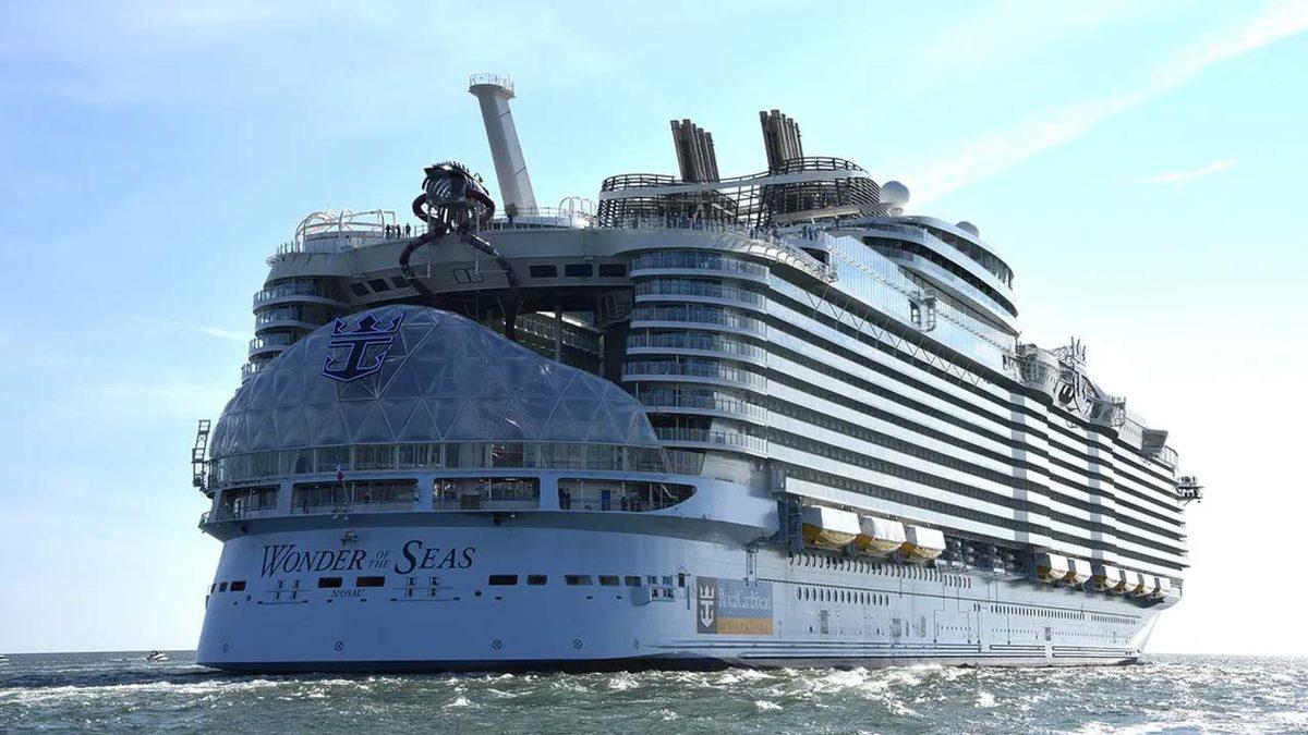 Devasa Bir Yolcu Gemisinden Denize Düşerseniz Ne Olur? Adım Adım Anlattık