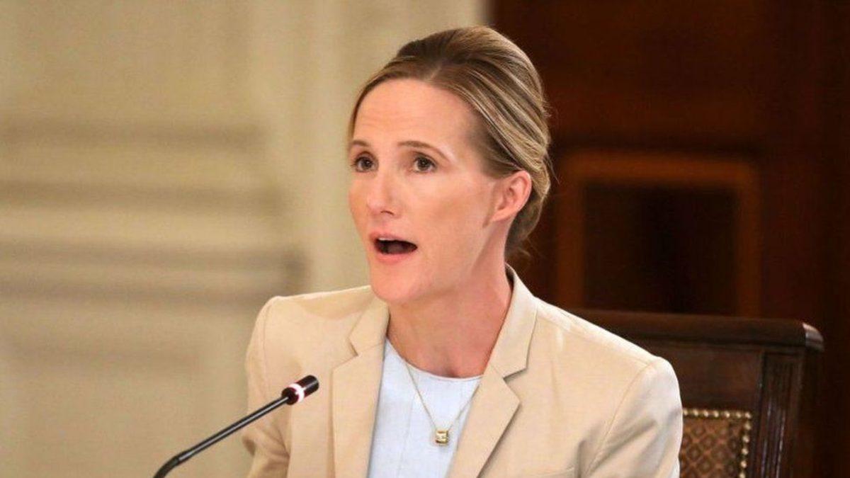 Facebook Suçunu Örtmeye Çalışıyor: 