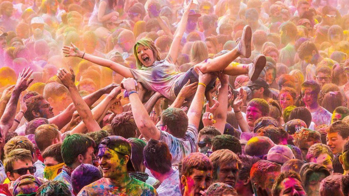 Oldukça İlginç Bir Mitolojik Hikayeye Dayanan Hindistan’daki ‘Holi Festivali’ Hakkında 6 Şaşırtıcı Bilgi