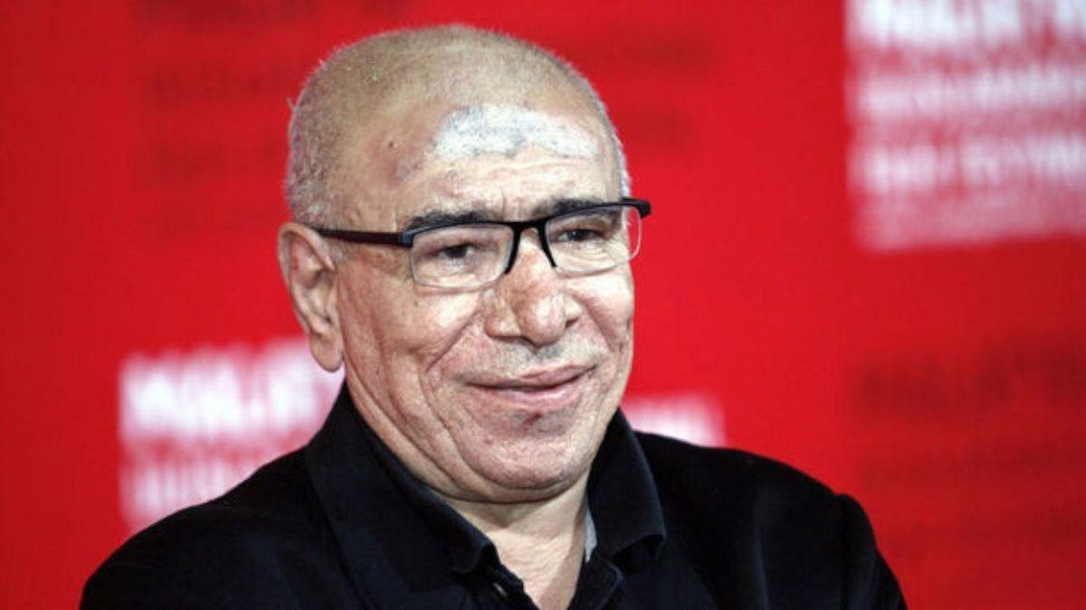 Kapak Sesi Geldi! Sosyal Medyada Takipçilerine Ağızlarının Payını Veren Ünlüler