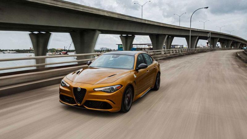 Alfa Romeo’nun, 2022 Model Giulia ve Stelvio Otomobilleri Standart Donanımlarıyla İlk Çıkışını Yaptı