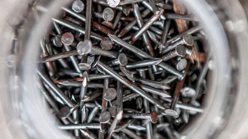 Alkolü Bırakıp Kendini Çiviye Vermiş: Litvanya’da Bir Adamın Midesinden Birçok Metal Nesne Çıktı