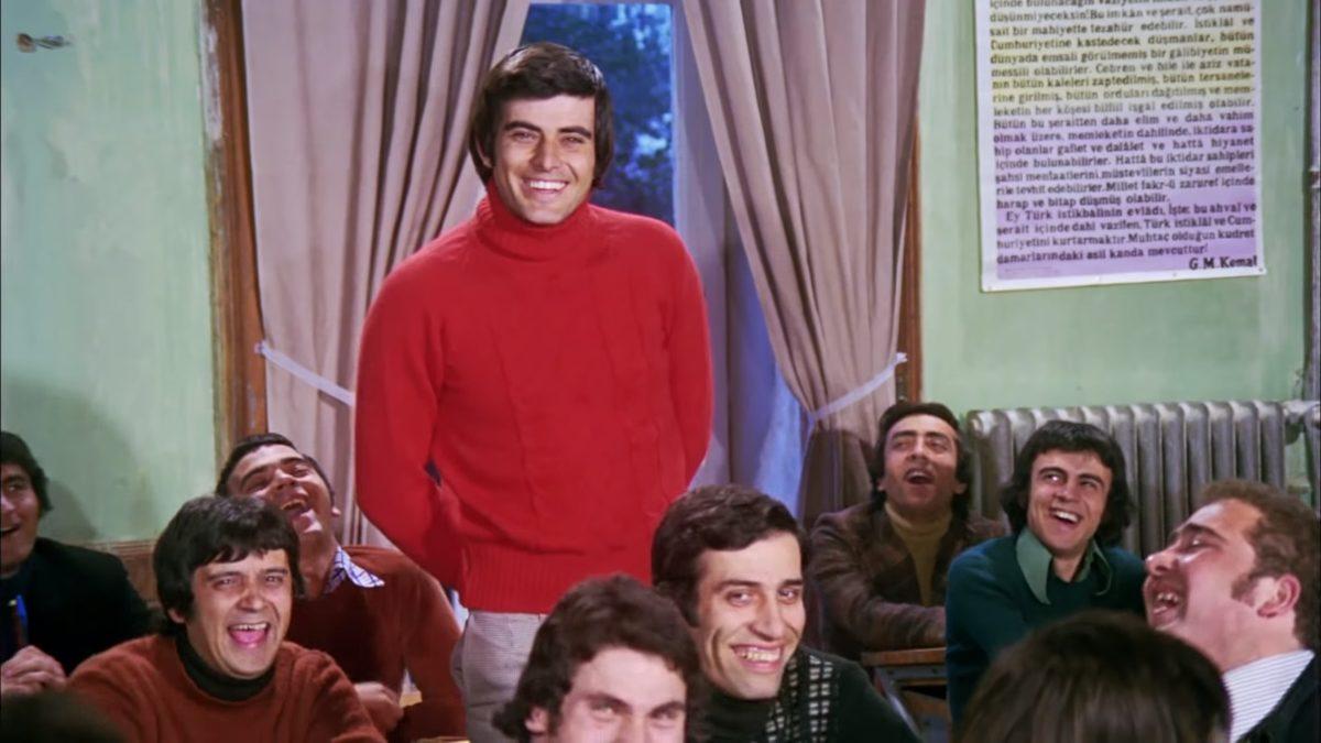 Yeşilçam Sinemasının Efsanesi ve Uzun Oğlu Tarık Akan’ın En İyi 12 Filmi