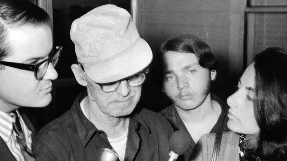 Çocukluğu Boyunca Bir Odaya Hapsedilen ve Yalnızca 20 Kelime Bilen Kızın Korkunç Öyküsü