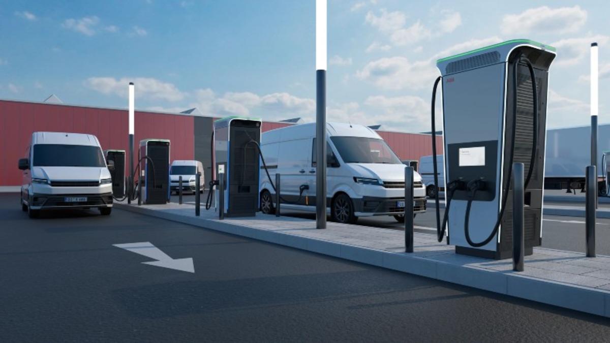 Benzinlikten Mazot Alır Gibi: 3 Dakikada 100 Kilometre Menzil Sağlayan Elektrikli Otomobil Şarj Cihazı Geliştirildi