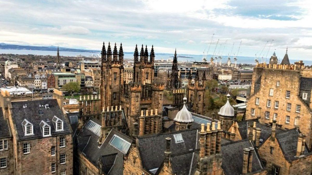 Avrupalılar Gelişmiş Bir Kıtada Olmalarına Rağmen Neden Çok Az Gökdelen İnşa Ediyor?