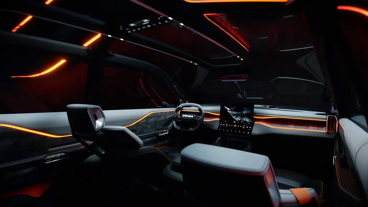 Tank Gibi Güçlü, Saray Kadar Konforlu Elektrikli Kamyonet RAM 1500 Revolution Tanıtıldı