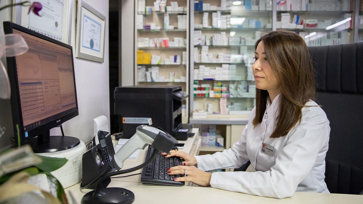 Son Dönemde Eczanelerde İstediğiniz İlacı Bulamamanızın Sebeplerini Anlattık: Bu Durum Daha Ne Kadar Sürecek?