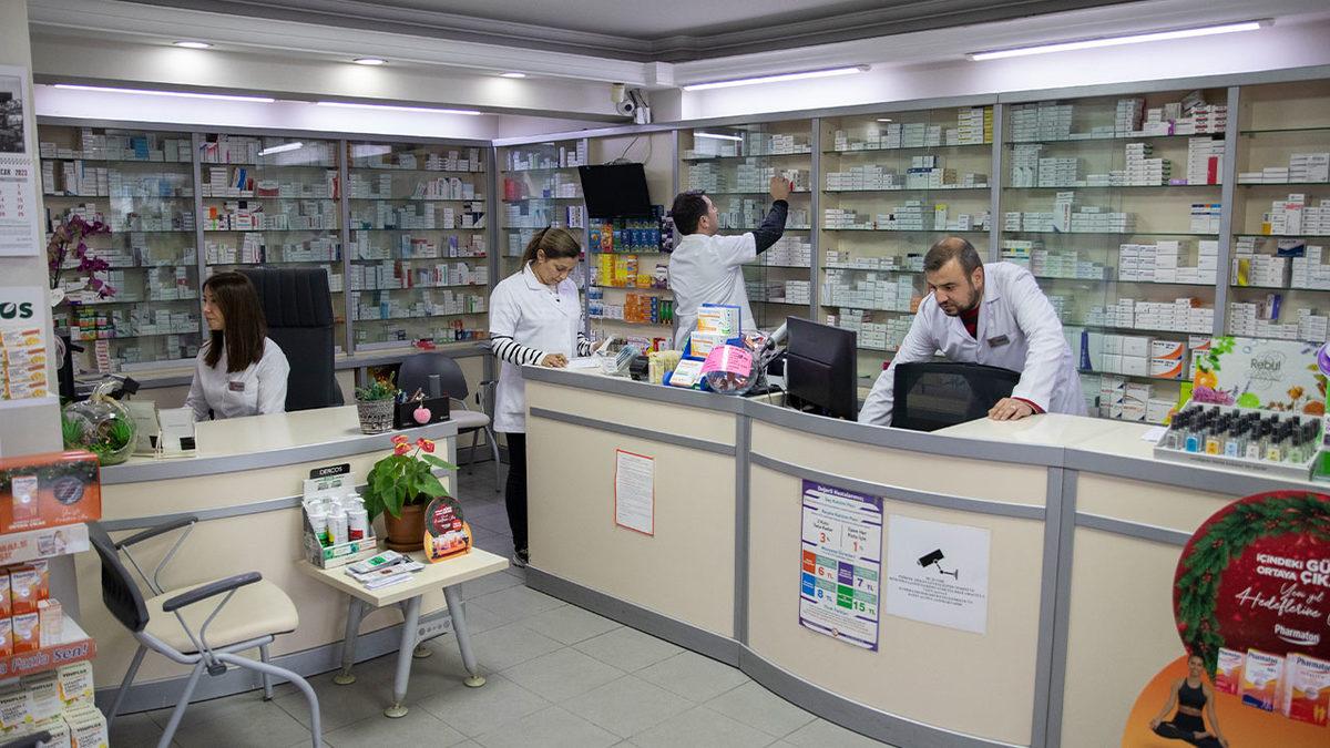 Son Dönemde Eczanelerde İstediğiniz İlacı Bulamamanızın Sebeplerini Anlattık: Bu Durum Daha Ne Kadar Sürecek?