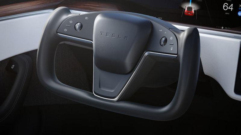 Tesla, ’Kelebek Direksiyon’ İnadını Bıraktı: İsteyenler Yuvarlak Direksiyonu da Tercih Edebilecek!