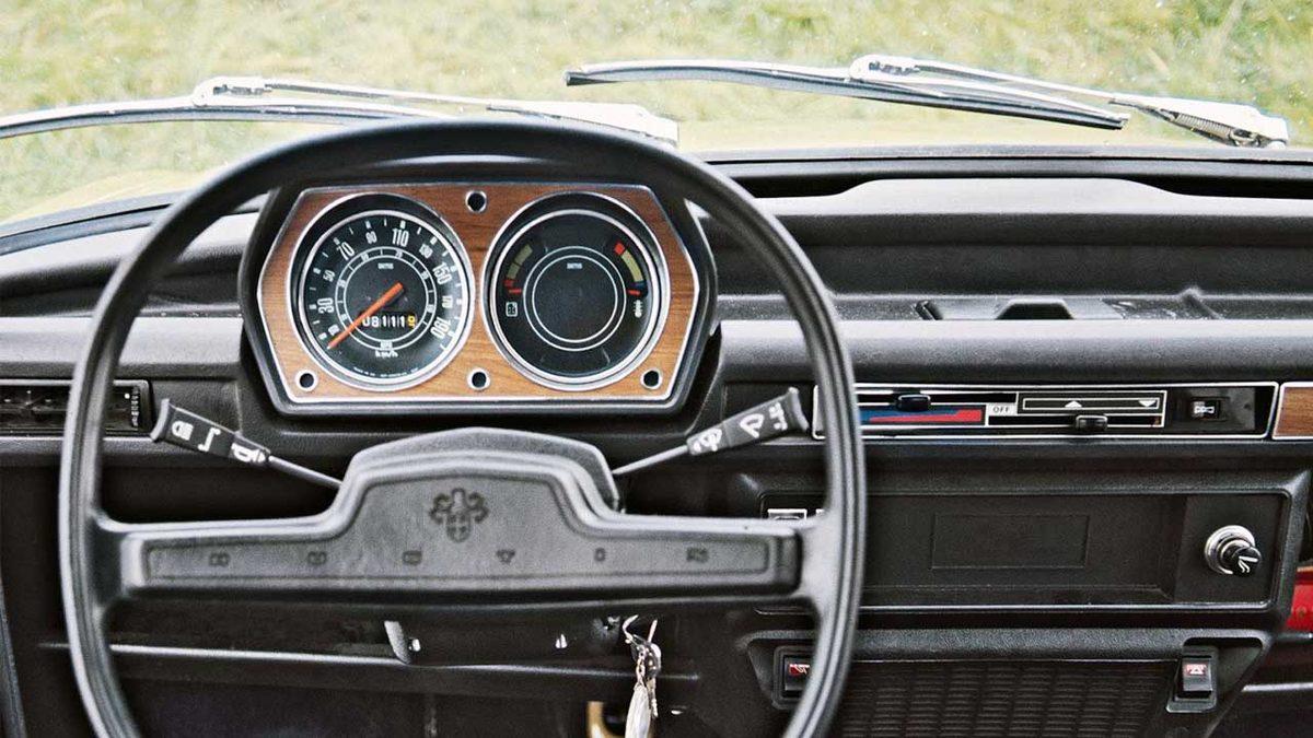 Yeni Nesil Otomobillerin Direksiyonları Neden Çember Şeklinde Tasarlanmıyor?