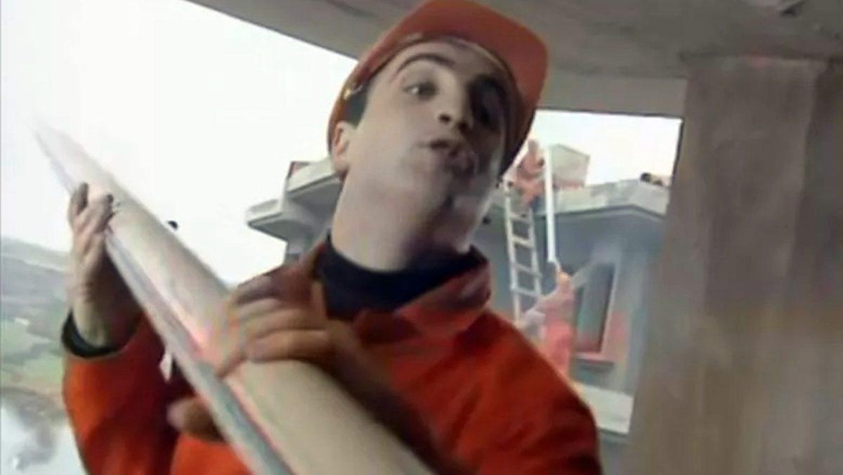 Evin Başka Bir Yerindeki Musluk Açılınca Duştaki Suyun Sıcaklığı Neden Aniden Değişir?