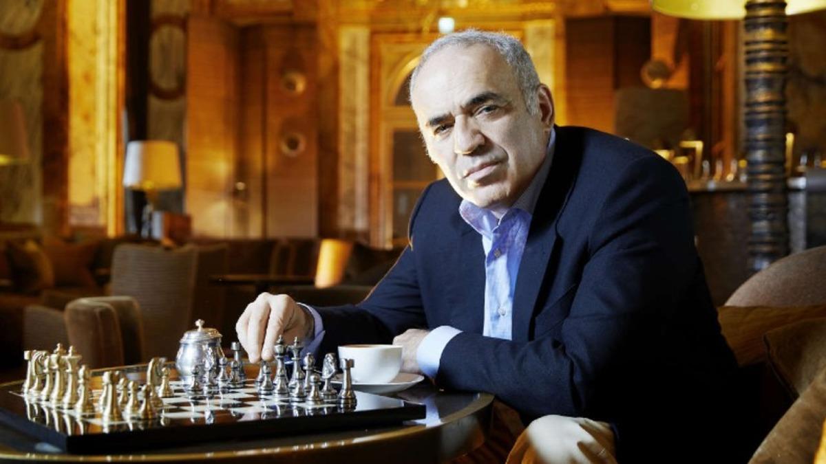 Rekorlarla Dolu Bir Öykü: Satrancın En Ünlü Büyükustası ’Garry Kasparov’ Aslında Kimdir?