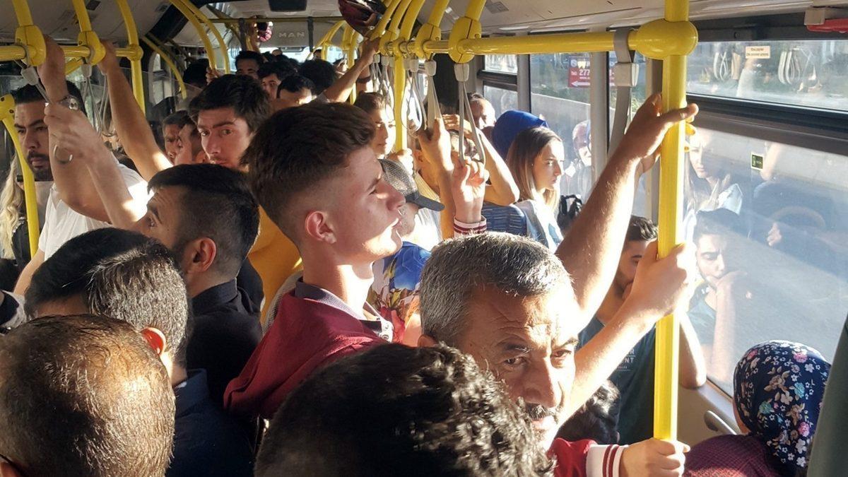 Sık Sık Bozuldukları İçin İnsanı Canına Tak Ettiren 14 Elektronik Alet