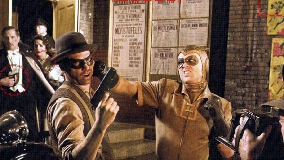 Sadece Çok Dikkatli İzleyicilerin Yakalayabileceği 18 Şahane Film Detayı