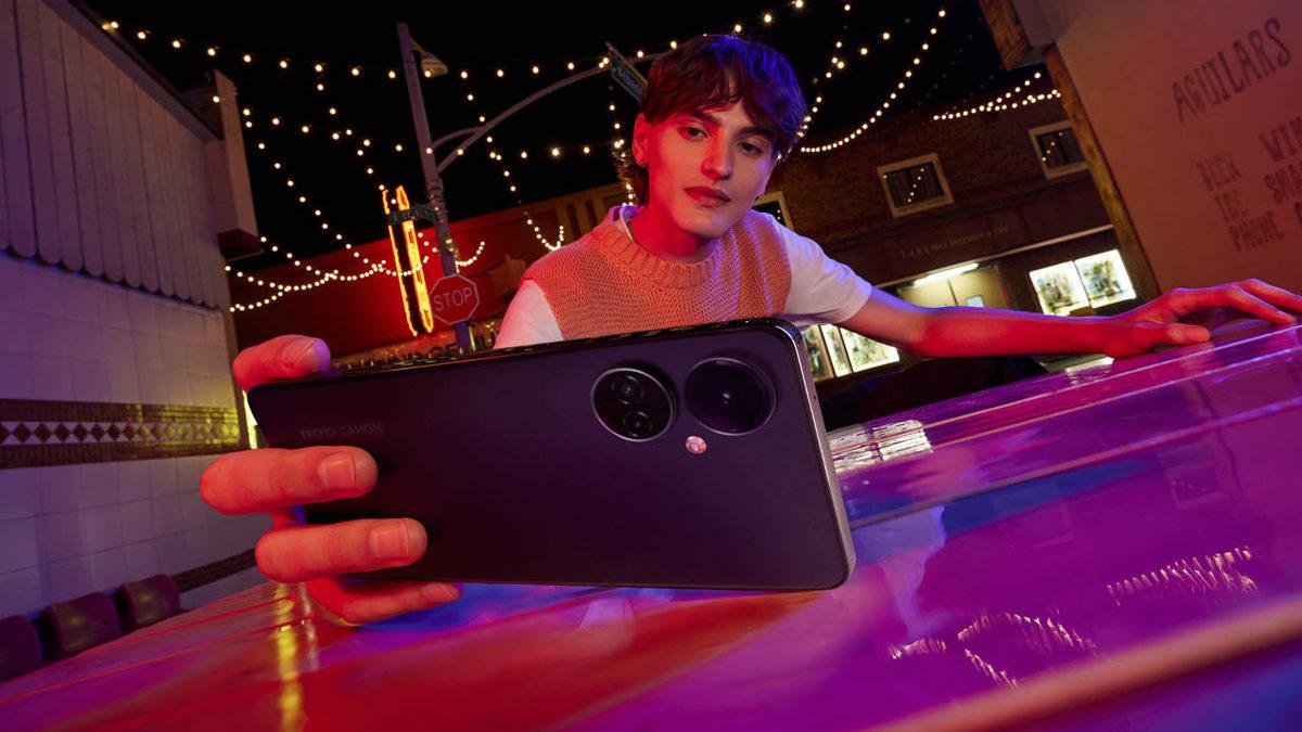 Güneş Işığında Renk Değiştiren Telefon TECNO CAMON 19 Pro Mondrian’a 2 Büyük Ödül