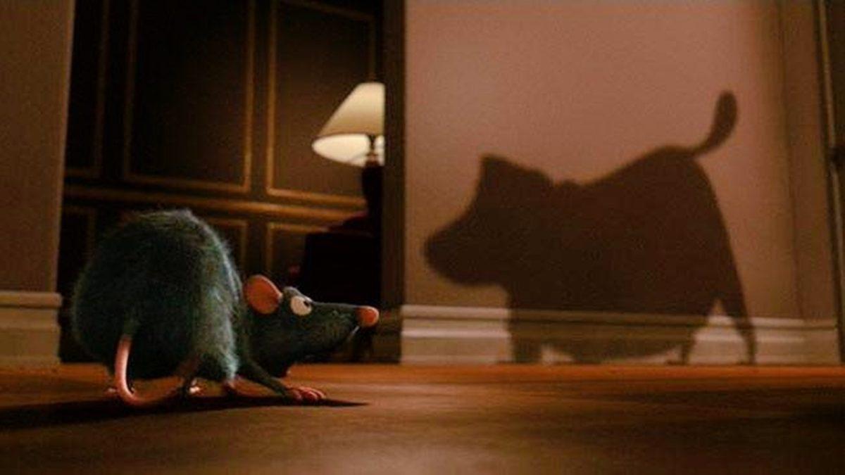 Sadece Çok Dikkatli İzleyicilerin Yakalayabileceği 18 Şahane Film Detayı